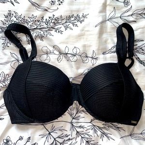 💗 Black and Pink Victoria’s Secret Push-up Bikini Top